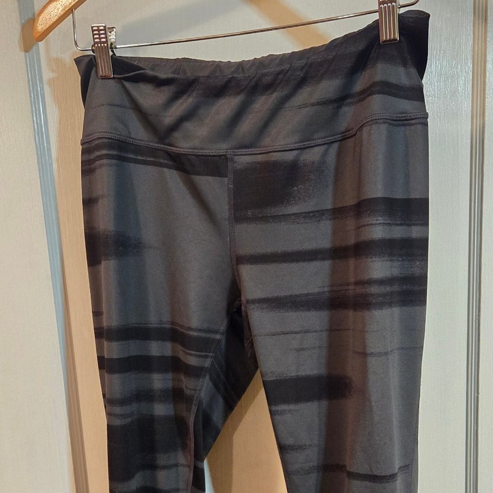 Activewear leggings Grey with black stripe size L
